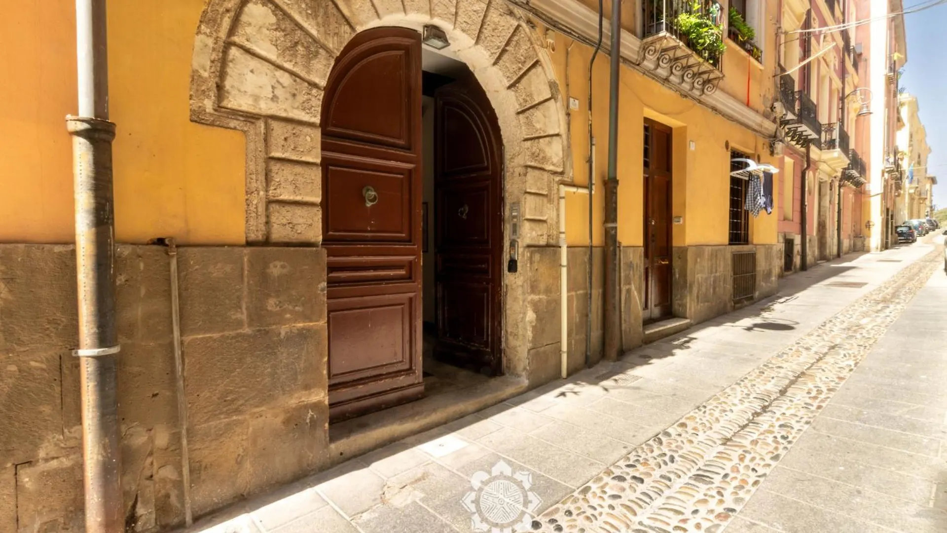 Domus Ubaldina Apartamento Cagliari 0*,  Itália